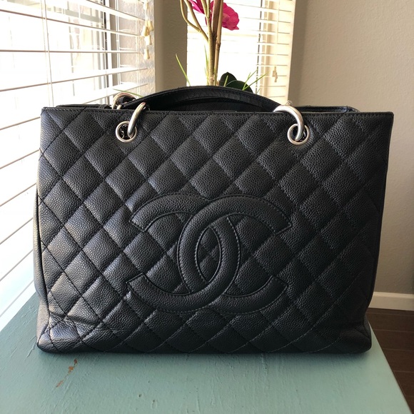 💋SOLD💋Chanel GST - Picture 3 of 8